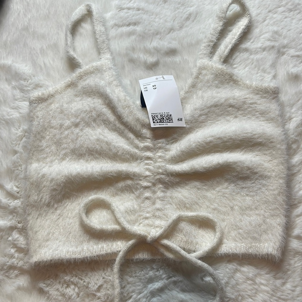 H&M fuzzy crop top - SIZE: XS